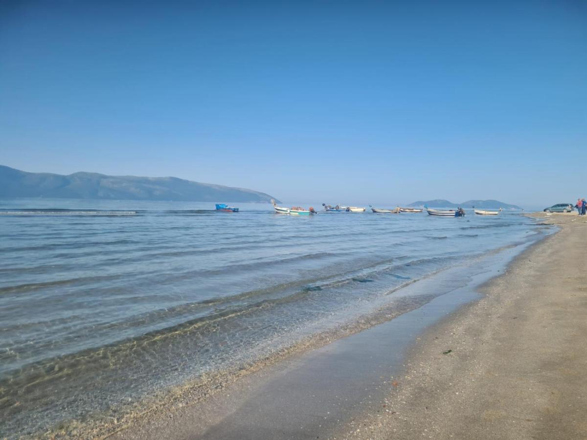 Old Beach Apartment Vlora Kültér fotó