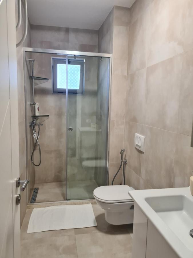Old Beach Apartment Vlora Kültér fotó